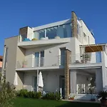Lugana 9